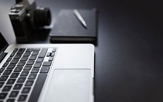 以孙艺珍娜扎为首的中韩女星红毯battle，颜值和气质哪个更重要？