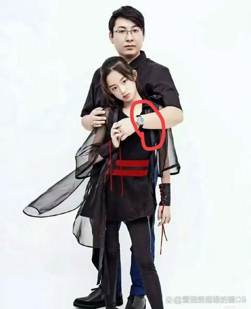 男扮女装娱乐圈文_女扮男装混娱乐圈_女扮男装混进娱乐圈