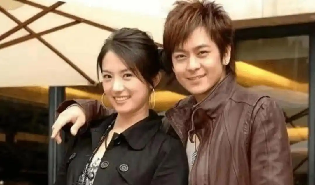 韩国整容女明星颜值变化_韩剧整容女明星_崔智友蔡琳尹恩惠刘仁娜刘荷娜韩恩贞金宣儿郑丽媛李多海朴诗妍