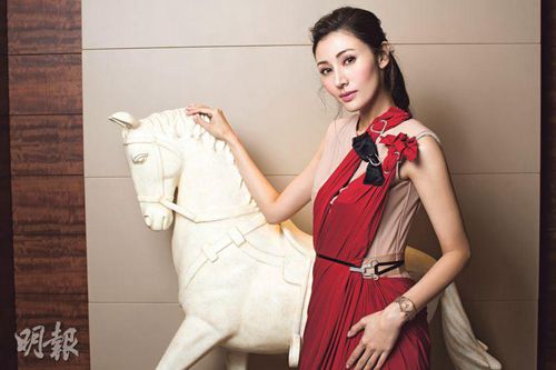 李嘉欣淡然看美魔女标签坚拒做“虎妈”(图)