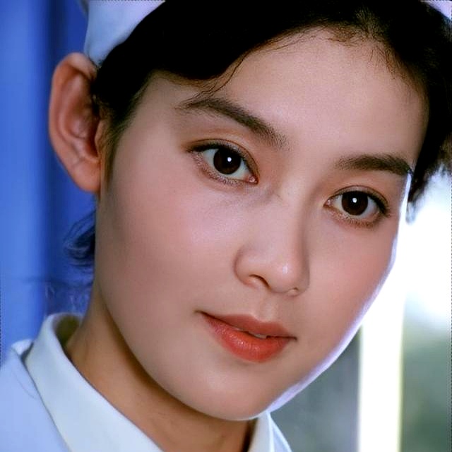 翻看100位女星名单_女明星 发型_审美拐弯50年